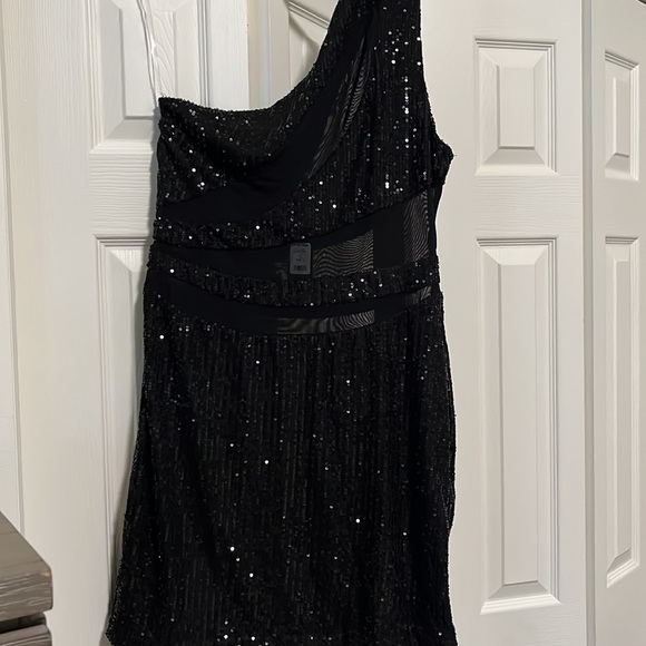 NWT! Black sequins party dress - Picture 2 of 4